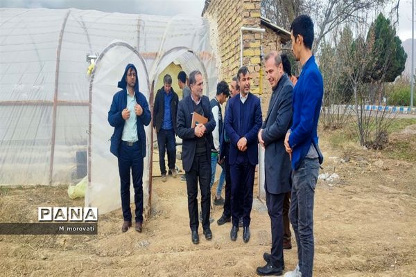 بازدید از کاشت قارچ و  گلخانه کاشت و پرورش خیار در هنرستان کشاورزی هاشمی نژاد شهر آشخانه