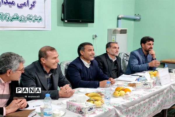 بازدید از کاشت قارچ و  گلخانه کاشت و پرورش خیار در هنرستان کشاورزی هاشمی نژاد شهر آشخانه