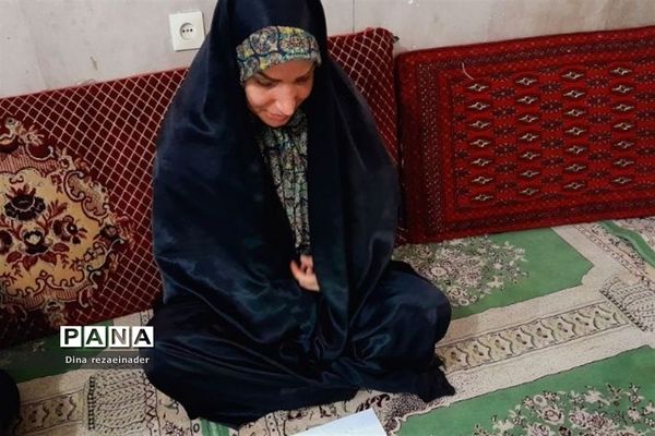 برگزاری جلسه انجمن‌ اولیا و مشاور خانواده در مدرسه شهدای‌ هسته‌ای ‌قرچک