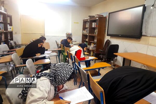 برگزاری فینال مسابقه حفظ حافظ در پژوهش‌سرای شهید احمدی روشن