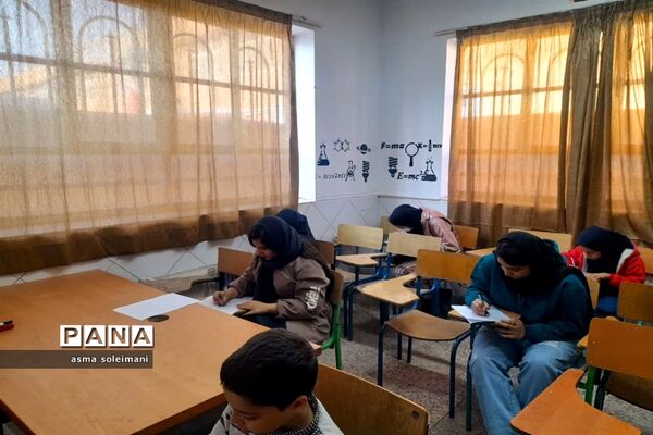 برگزاری فینال مسابقه حفظ حافظ در پژوهش‌سرای شهید احمدی روشن