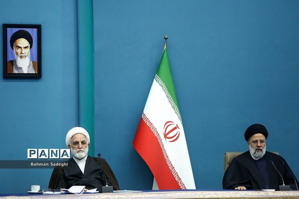 جلسه شورای عالی انقلاب فرهنگی