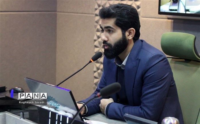 حوزه هنری انقلاب اسلامی متولی کار هنری است