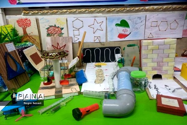 نمایشگاه دست‌سازه با وسایل دورریختنی در آموزشگاه ملوک زندی شهرستان پیشوا