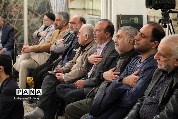 محفل انس با قرآن کریم دانش‌آموزی در کاشان