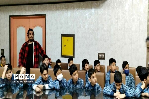 تقدیر از دانش‌آموزان پژوهشگر در زمینه علمی و فرهنگی و مقاله‌نویس آموزشگاه علامه‌طباطبایی