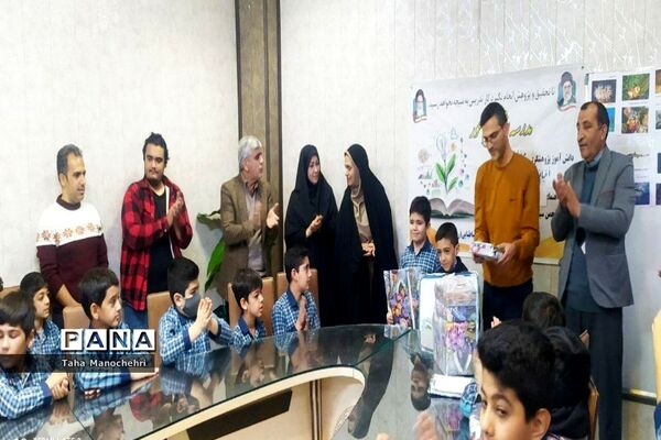 تقدیر از دانش‌آموزان پژوهشگر در زمینه علمی و فرهنگی و مقاله‌نویس آموزشگاه علامه‌طباطبایی
