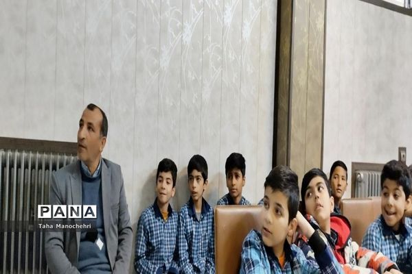 تقدیر از دانش‌آموزان پژوهشگر در زمینه علمی و فرهنگی و مقاله‌نویس آموزشگاه علامه‌طباطبایی