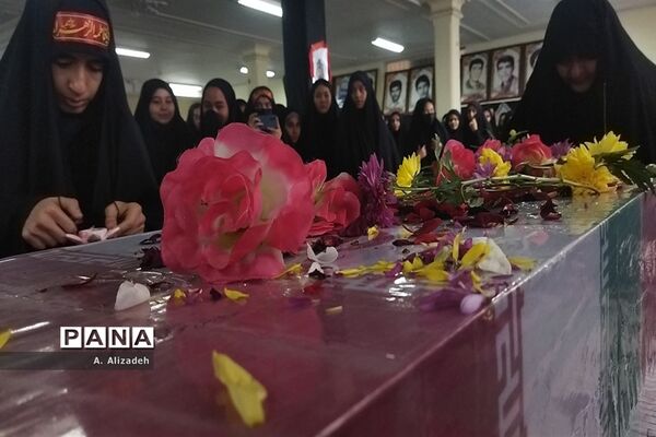 جلوه هایی از ارادت دانش‌آموزان مدارس قم به اهل بیت(ع) و شهدا-1
