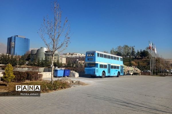 بازدید دانش‌آموزان ناحیه دو شهرری از باغ کتاب تهران