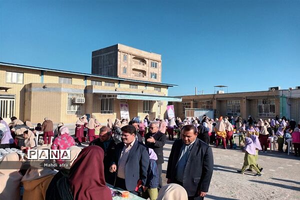 بازارچه همدلی در دبستان آزاده بهبهان