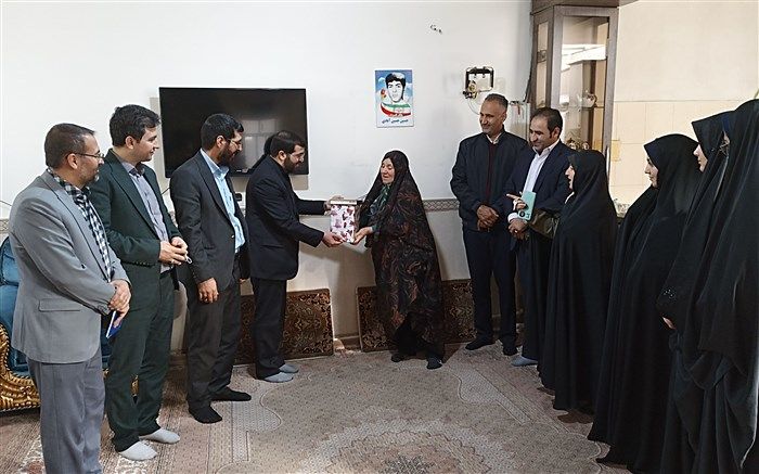 مادران شهدا از فرزندان خود گذشتند تا راه خدا و ارزش‌های الهی حفظ شود