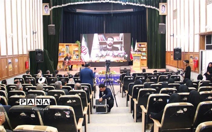 آیین افتتاحیه دهمین کنگره شعر کویردر ابرکوه