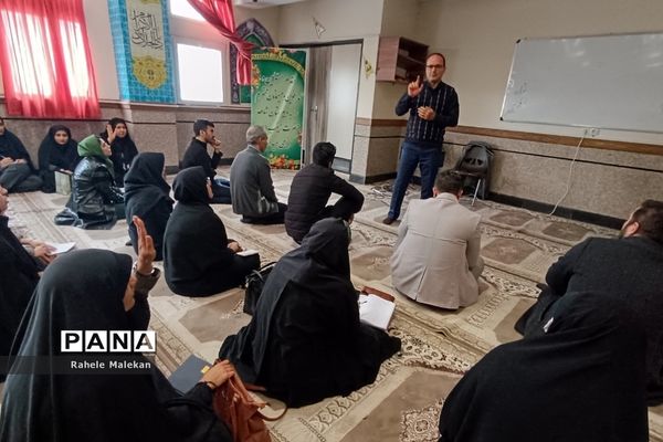 آغاز کارگاه‌های آموزشی مربیان پیشتاز شهرستان شهریار