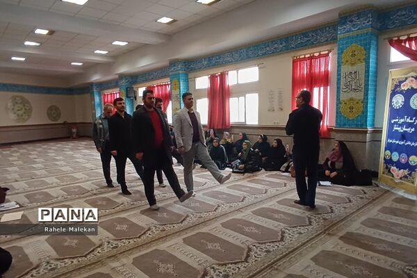 آغاز کارگاه‌های آموزشی مربیان پیشتاز شهرستان شهریار