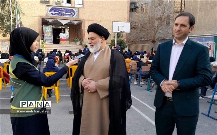 برگزاری یادواره برای الگوهای انقلابی به معنای تحقق یکی از مبانی تربیتی است
