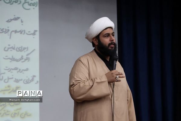 دختران حاج قاسم؛ به یاد پدر و به همراه تجلیل از مادر