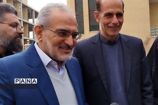 همایش بصیرت افزایی و روشنفکری فرهنگیان استان اصفهان با حضور معاون پارلمانی رئیس جمهور