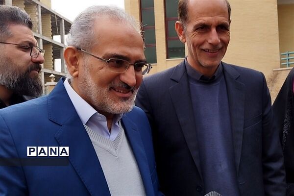 همایش بصیرت افزایی و روشنفکری فرهنگیان استان اصفهان با حضور معاون پارلمانی رئیس جمهور
