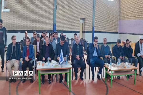 نمایشگاه رونمایی از دستاوردها و فعالیتهای سوادآموزی