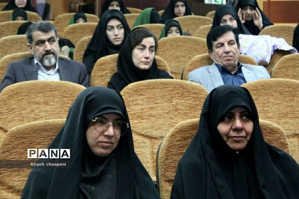 تقدیر از برگزیدگان مسابقه «گزارشگر اربعین باشید»