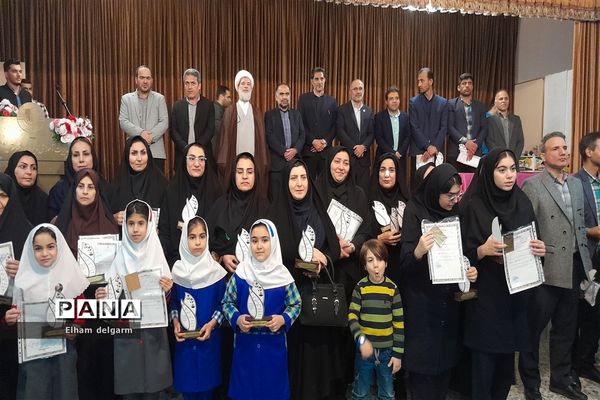 آیین تقدیر از برگزیدگان جشنواره های دانش‌آموزی شوشتر