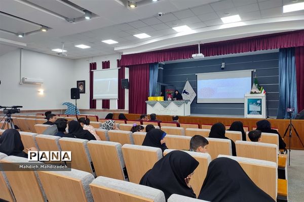 آیین تجلیل از پژوهشگران برتر سال ۱۴۰۲-۱۴۰۱ در آموزش و پرورش ناحیه ۶ مشهد