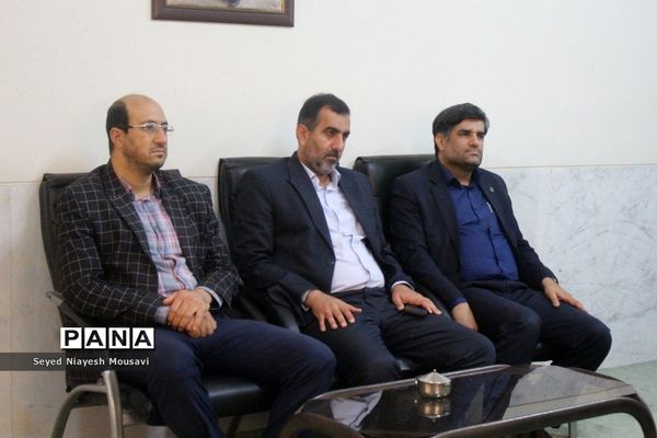 دیدار شورای معاونان آموزش و پرورش استان بوشهر با نماینده ولی فقیه در استان و امام جمعه بوشهر