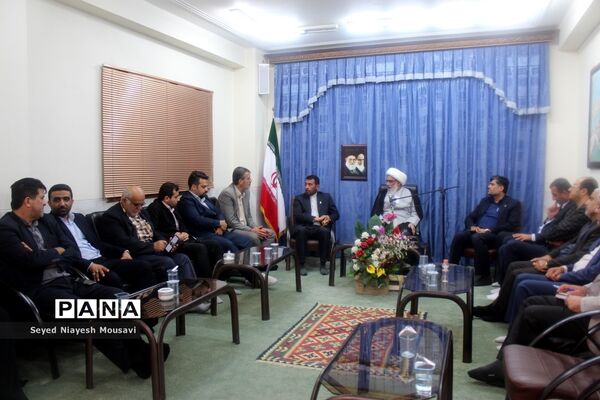 دیدار شورای معاونان آموزش و پرورش استان بوشهر با نماینده ولی فقیه در استان و امام جمعه بوشهر