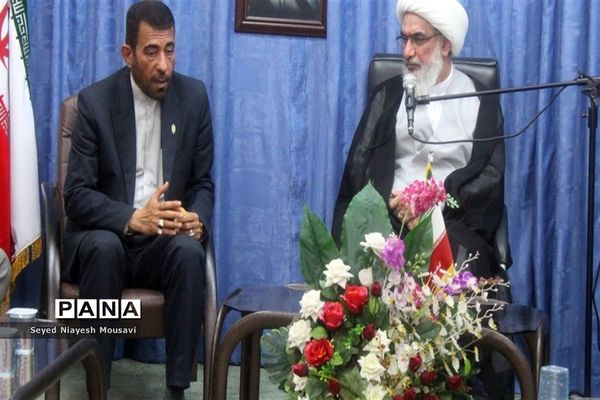 دیدار شورای معاونان آموزش و پرورش استان بوشهر با نماینده ولی فقیه در استان و امام جمعه بوشهر