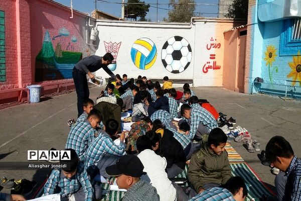همایش نقاشی همگانی به‌مناسبت ولادت حضرت زهرا(س) و روز مادر در شهرستان پیشوا