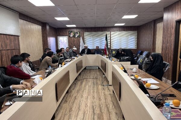 نشست هم‌اندیشی معاون استاندار خراسان‌رضوی با نمایندگان تشکل های دانش‌آموزی نیشابور