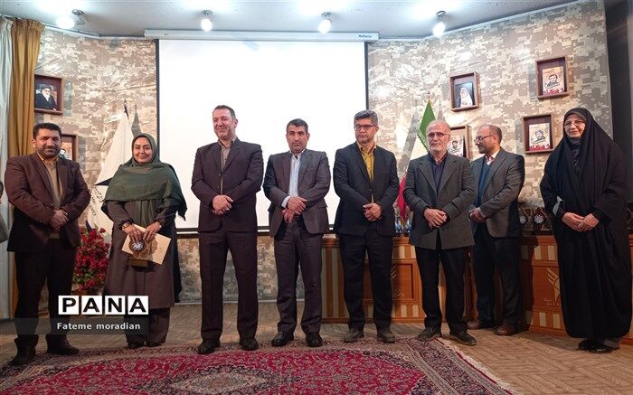 مراسم تجلیل از منتخبین طرح معلم پژوهنده قائمشهر/فیلم