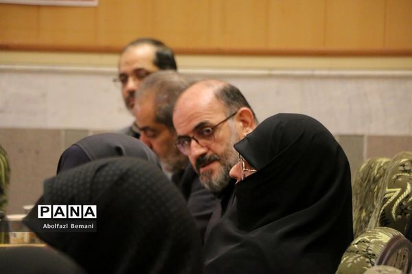 آیین تجلیل از بانوان فرهنگی «همسر شهید» در قم