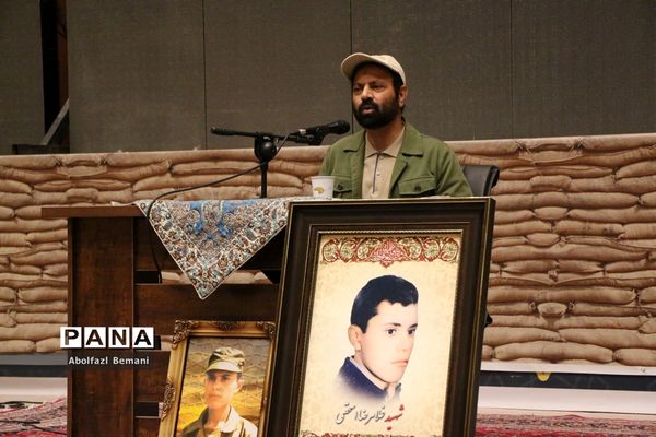 یادواره 12 شهید دانش‌آموز دبستان حضرت خاتم الانبیاء(ص)