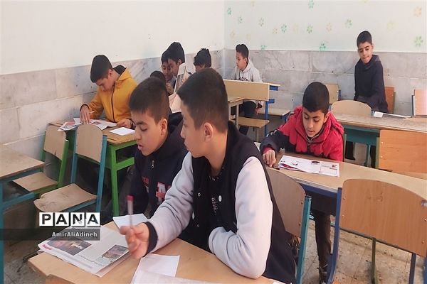 برگزاری کارگاه آموزش خبرنگاری پسران در خلیل‌آباد