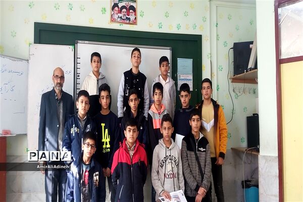 برگزاری کارگاه آموزش خبرنگاری پسران در خلیل‌آباد