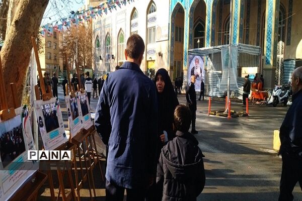 بر پایی میز خدمت سازمان نهضت سوادآموزی در مصلی کرج