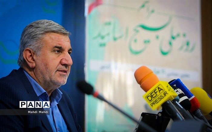 حماسه 9 دی اهمیت روشنگری را ثابت کرد