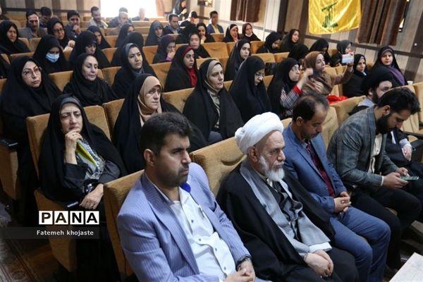 نشست دهه بصیرت با حضور معاونان و مربیان پرورشی در قرچک