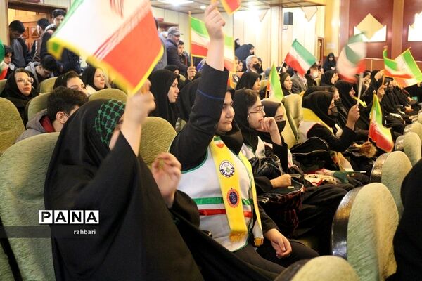 اجتماع بزرگ فرزندان حاج قاسم در اردبیل