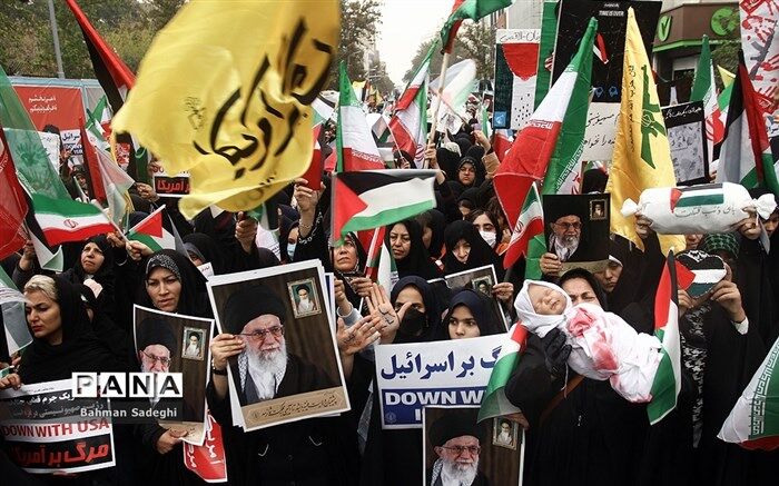 اجتماع مردم تهران به مناسبت 9 دی در میدان امام حسین(ع)