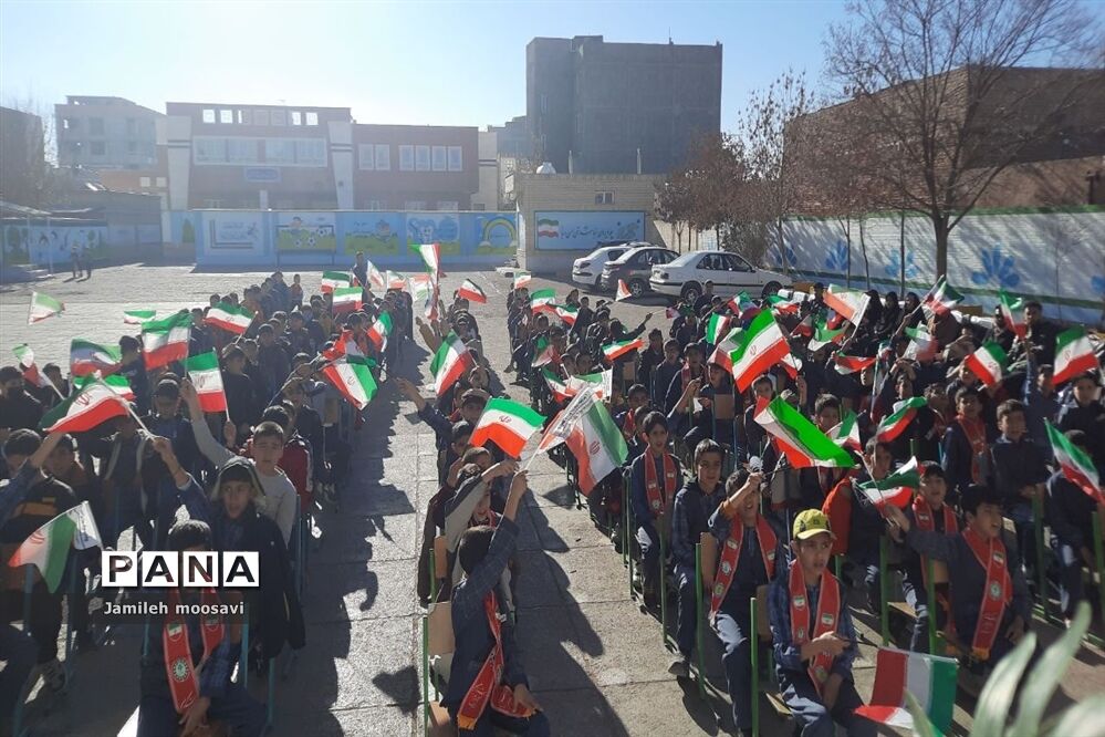 بزرگداشت هفته بصیرت و مقاومت در فاروج