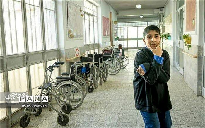 من ناتوان نیستم، پر از استعداد و انگیزه پیشرفت هستم