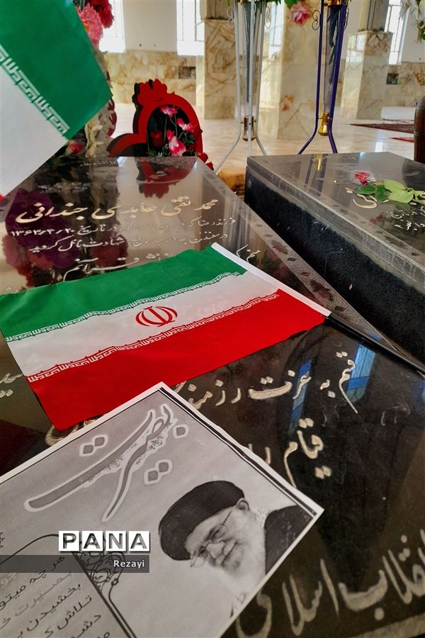 برگزاری  راهپیمایی9 دی با حضور پرشور تعدادی از دانش‌آموزان از دبیرستان غیاثی تا گلزار شهدای جندان