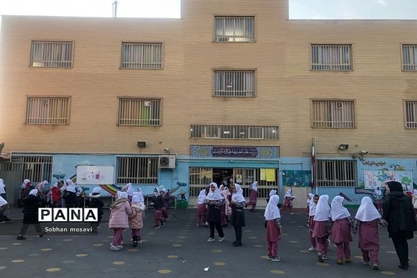 برگزاری کارگاه یکشنبه‌های تربیتی در دبستان حکمت نبوی ناحیه دو شهرری