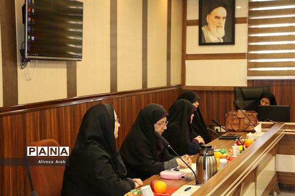 برگزاری کمیته ملی نماد در اداره آموزش و پرورش ناحیه یک شهرری