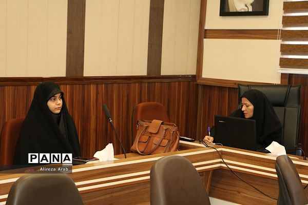 برگزاری کمیته ملی نماد در اداره آموزش و پرورش ناحیه یک شهرری