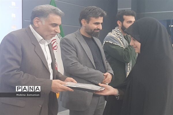 بزرگداشت روز‌ بصیرت‌ و‌ حماسه‌ نه دی  در آمورش و پرورش ناحیه شش مشهد