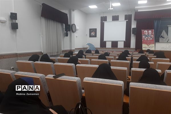 بزرگداشت روز‌ بصیرت‌ و‌ حماسه‌ نه دی  در آمورش و پرورش ناحیه شش مشهد